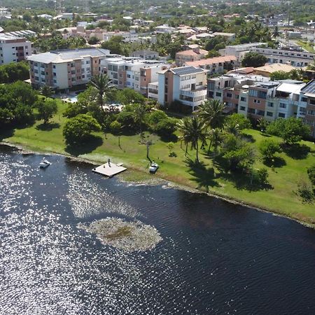 Apartamento em Guarajuba Exterior foto