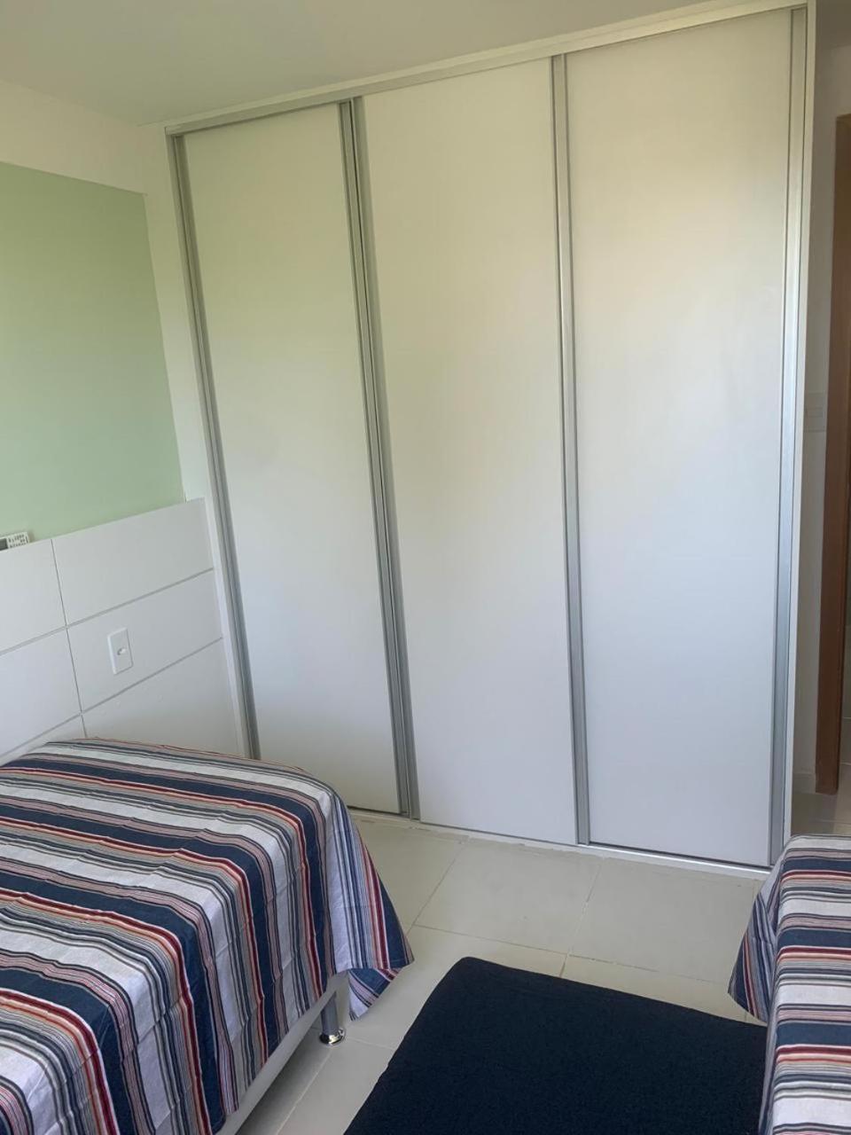 Apartamento em Guarajuba Exterior foto